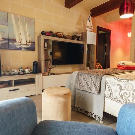 Ajuga Luxury Boutique B&B Qala Eksteriør billede