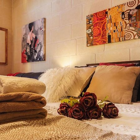Ajuga Luxury Boutique B&B Qala Eksteriør billede