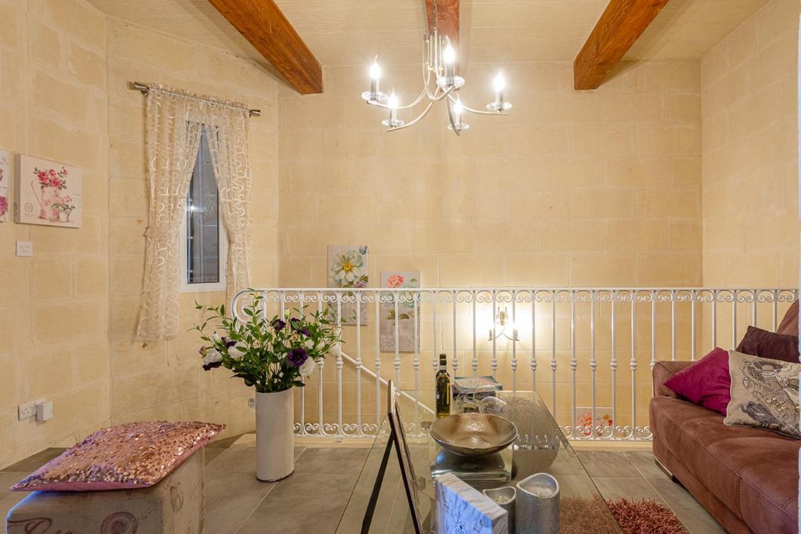 Ajuga Luxury Boutique B&B Qala Eksteriør billede