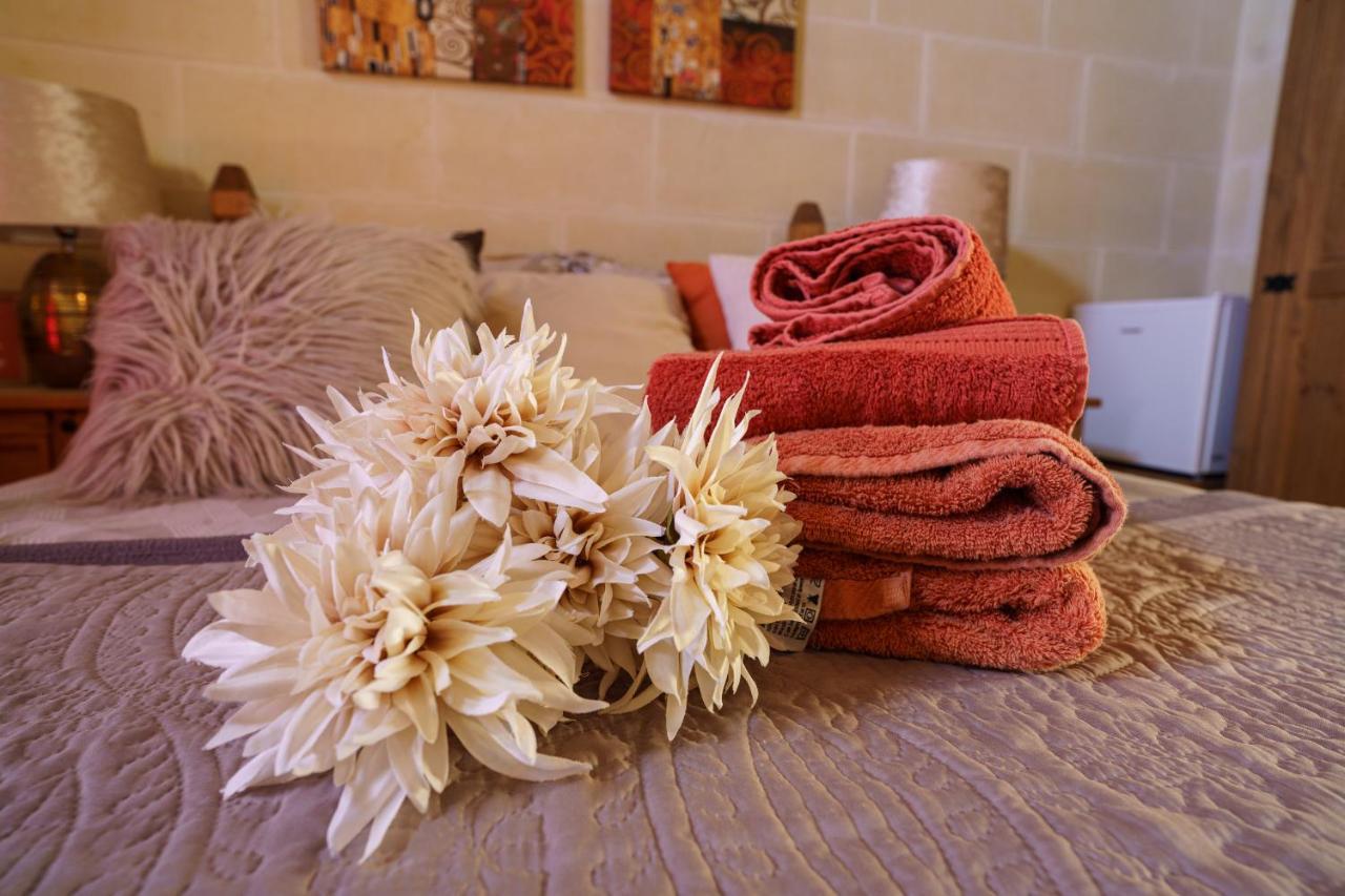 Ajuga Luxury Boutique B&B Qala Eksteriør billede