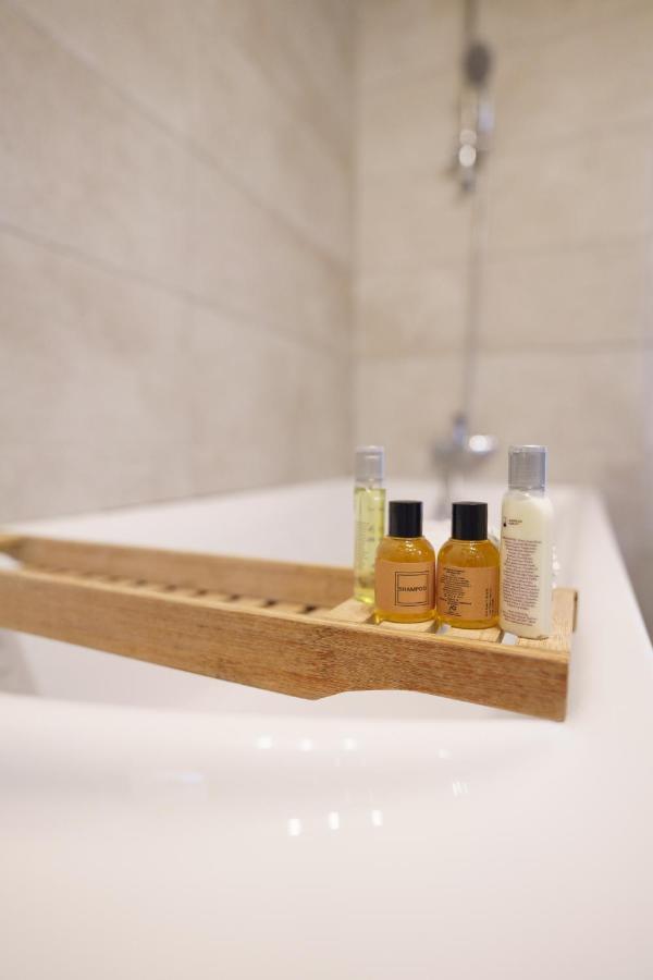 Ajuga Luxury Boutique B&B Qala Eksteriør billede