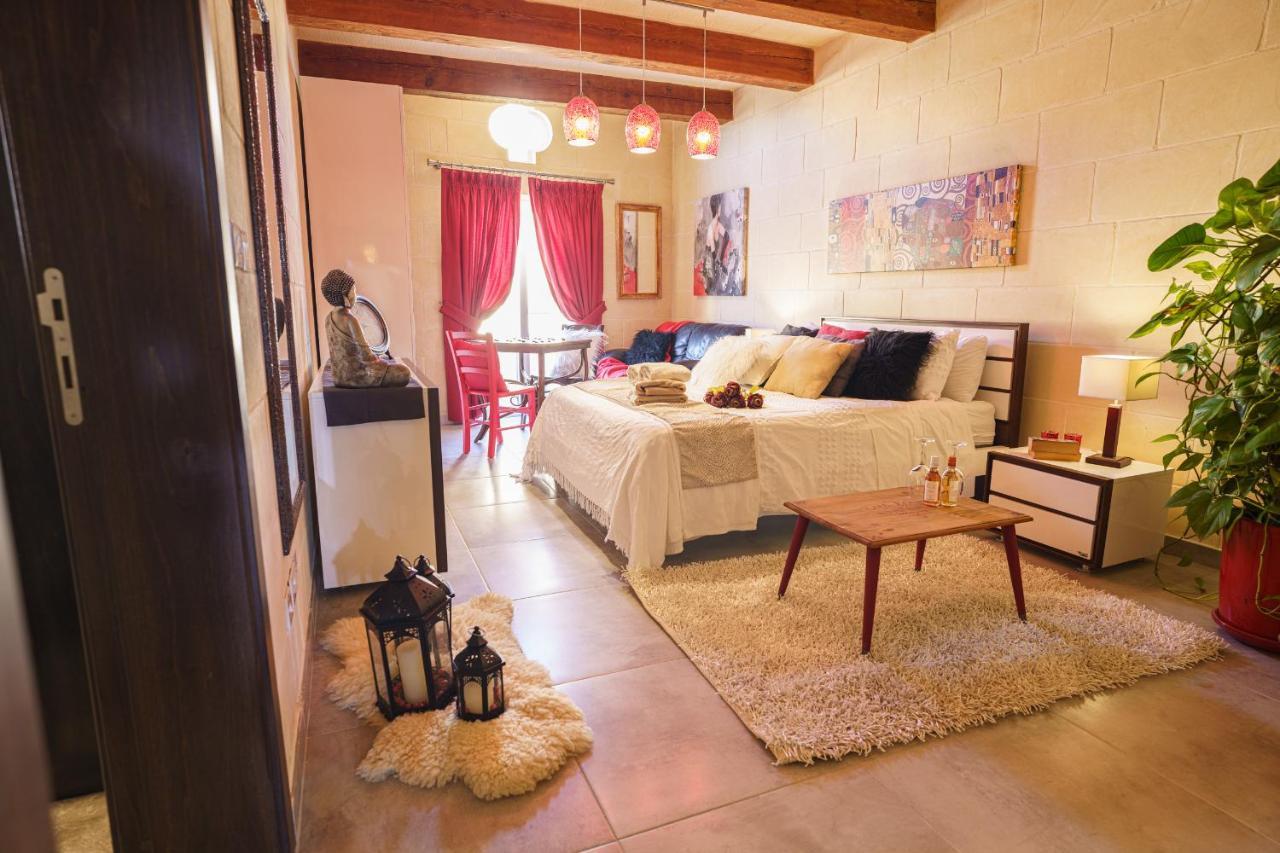 Ajuga Luxury Boutique B&B Qala Eksteriør billede