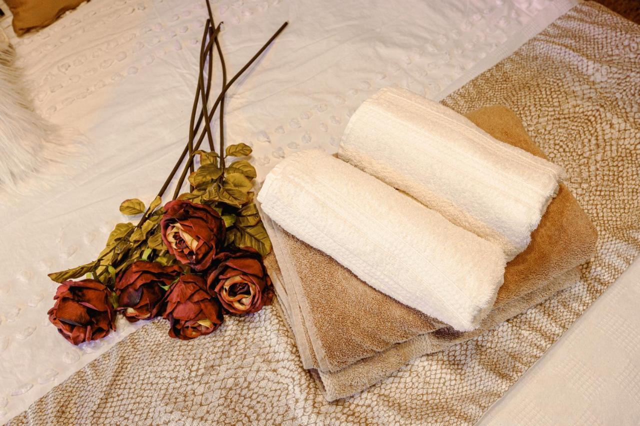 Ajuga Luxury Boutique B&B Qala Eksteriør billede